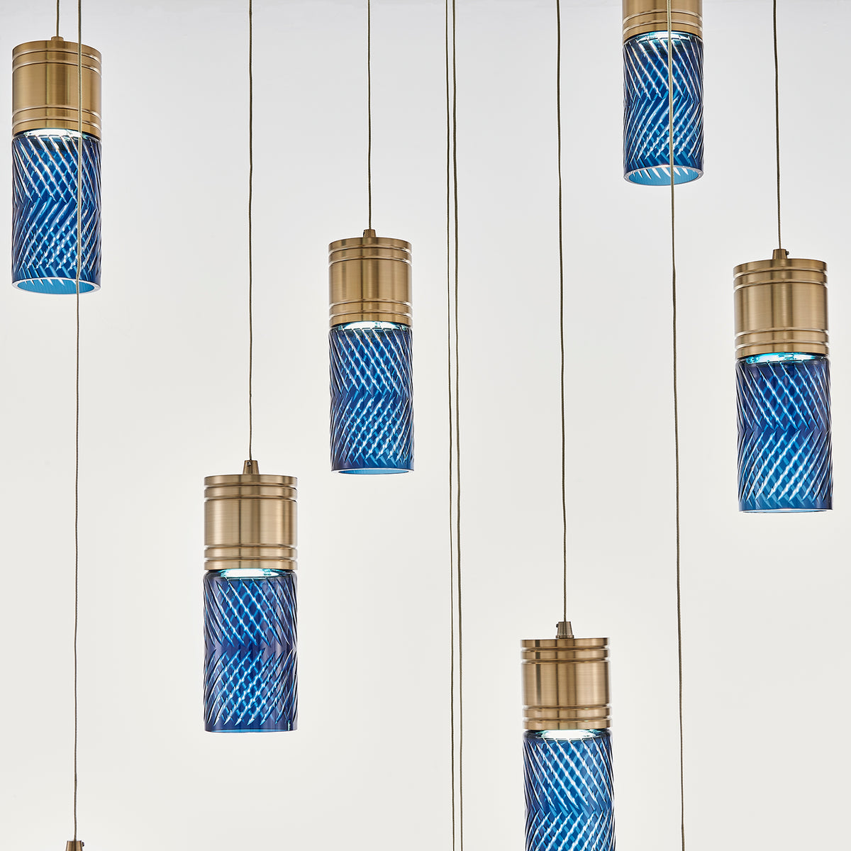 Kiriko 30-in 12 Light LED Winter Brass Chandelier