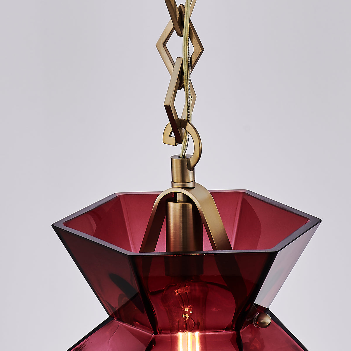 Bolsa 8-in 1 Light Socket Winter Brass Pendant