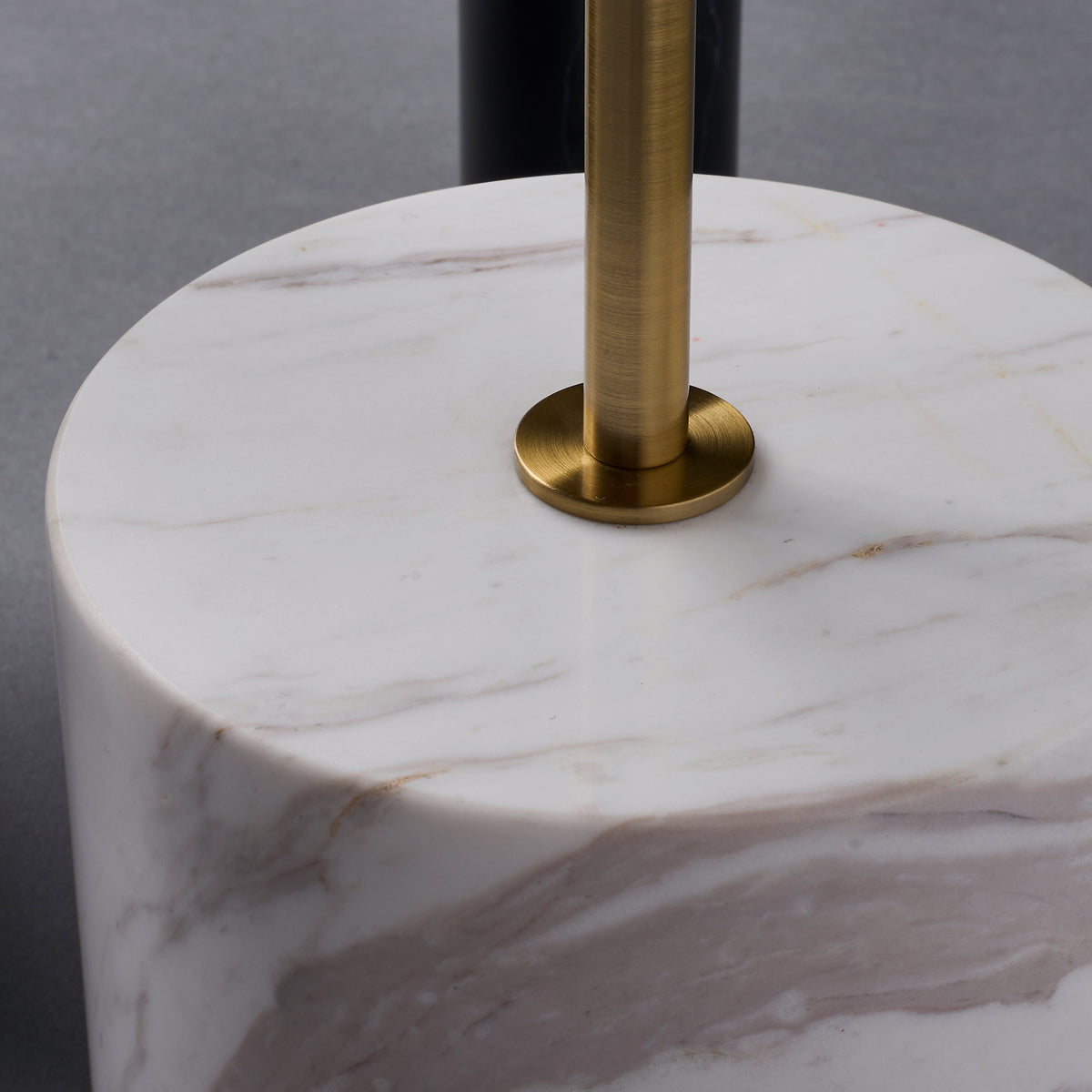 Calcolo 20-in Natural Brass/Matte Black Table